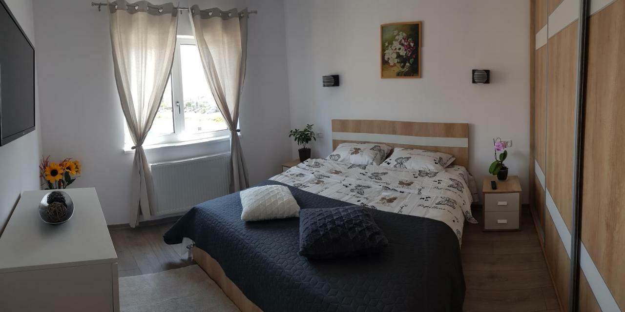 Apartament Karina Navodari Luaran gambar